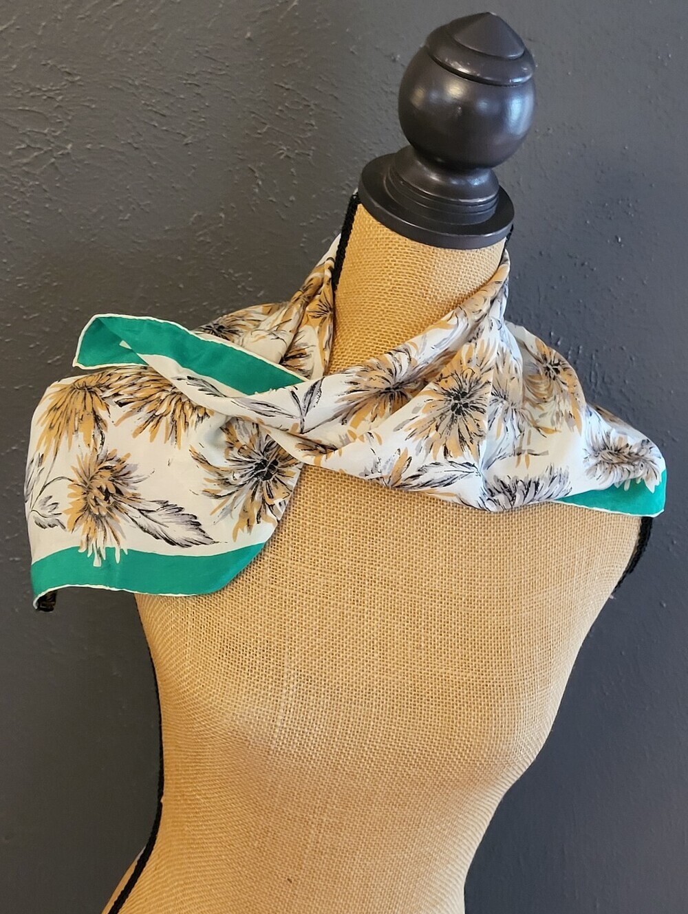Vanette Creations Mid Century Silk Hand Rolled Scarf Made In Italy Green/Ivory